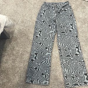 urban outfitters jeans! worn 2-3 times! faded logo on back from washing machine